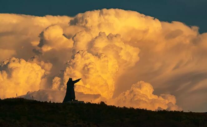 自动草稿 都只知我月入过万,却不知我也焦虑得像条狗